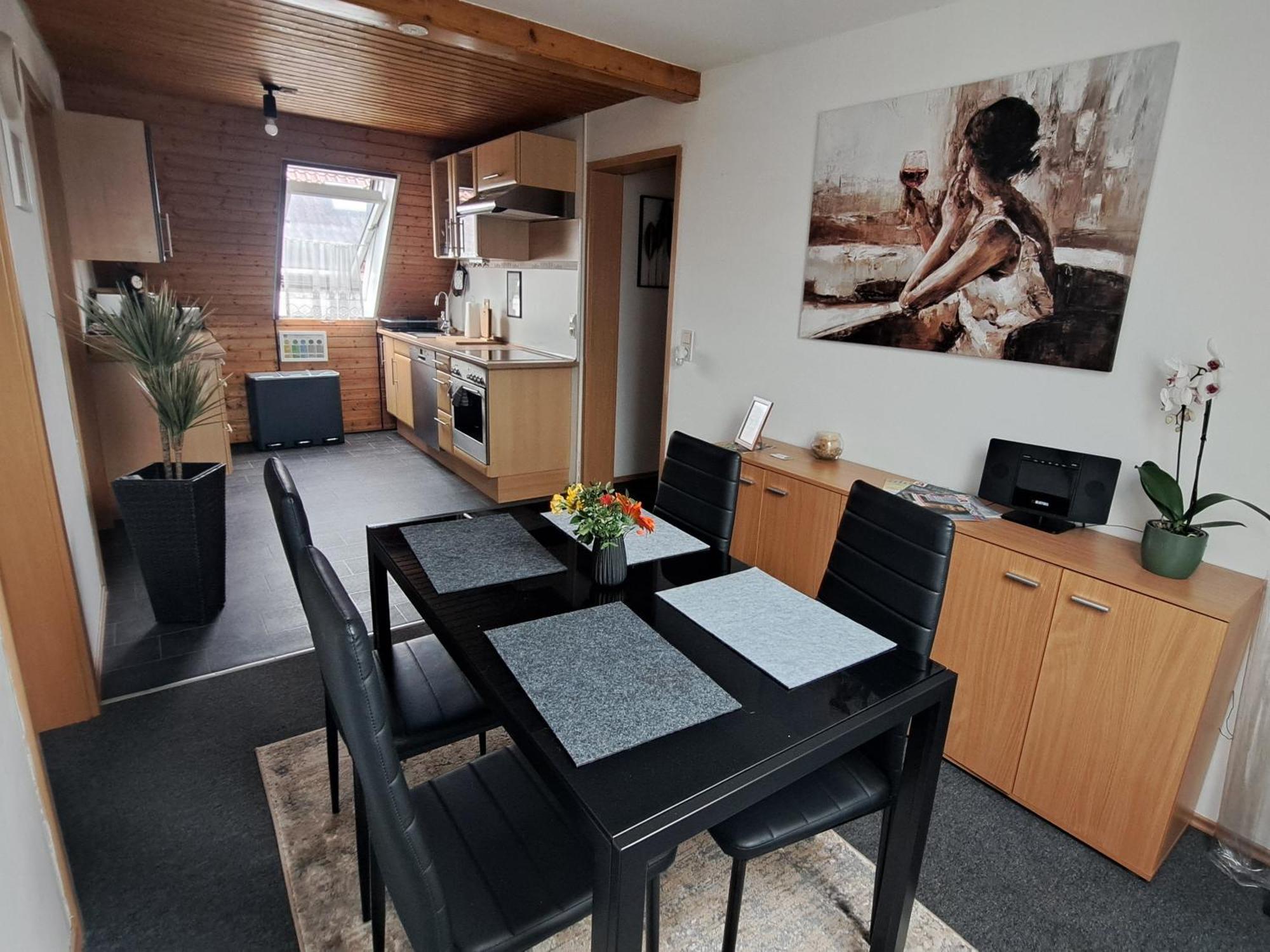 Cosy Retreat In Friolzheim Apartment Bagian luar foto